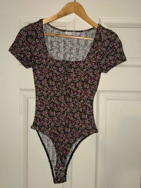 Floral Scoop Neck Bodysuit - Black with Pink Floral